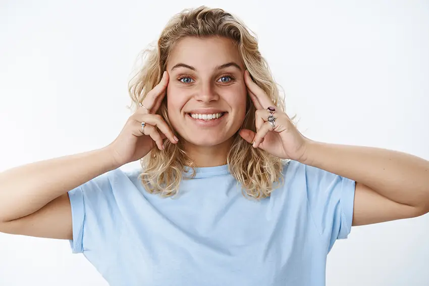 ایمپلنت دندان با بی حسی کامل: بدون درد و استرس