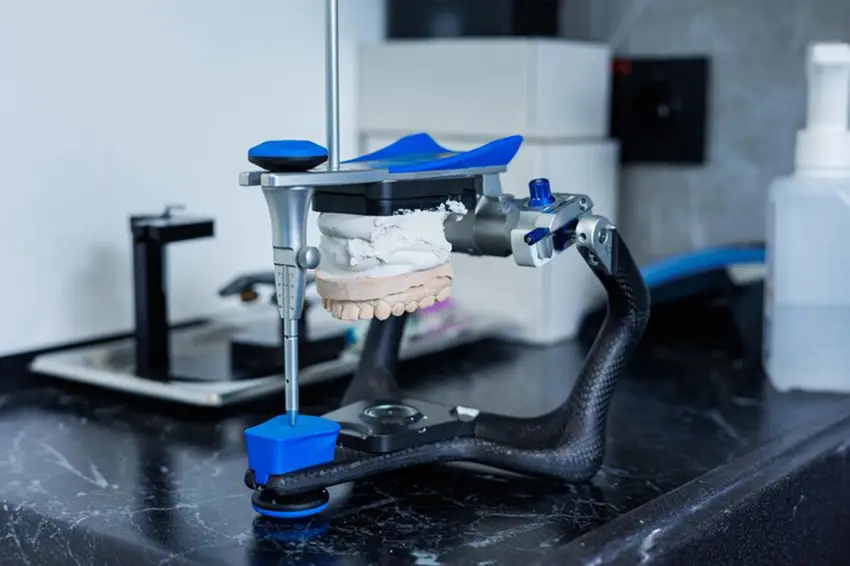 لابراتوار تخصصی دیجیتال جردن تهران: ۷ مزیت پروتز و روکش دیجیتال ۱۴۰۴